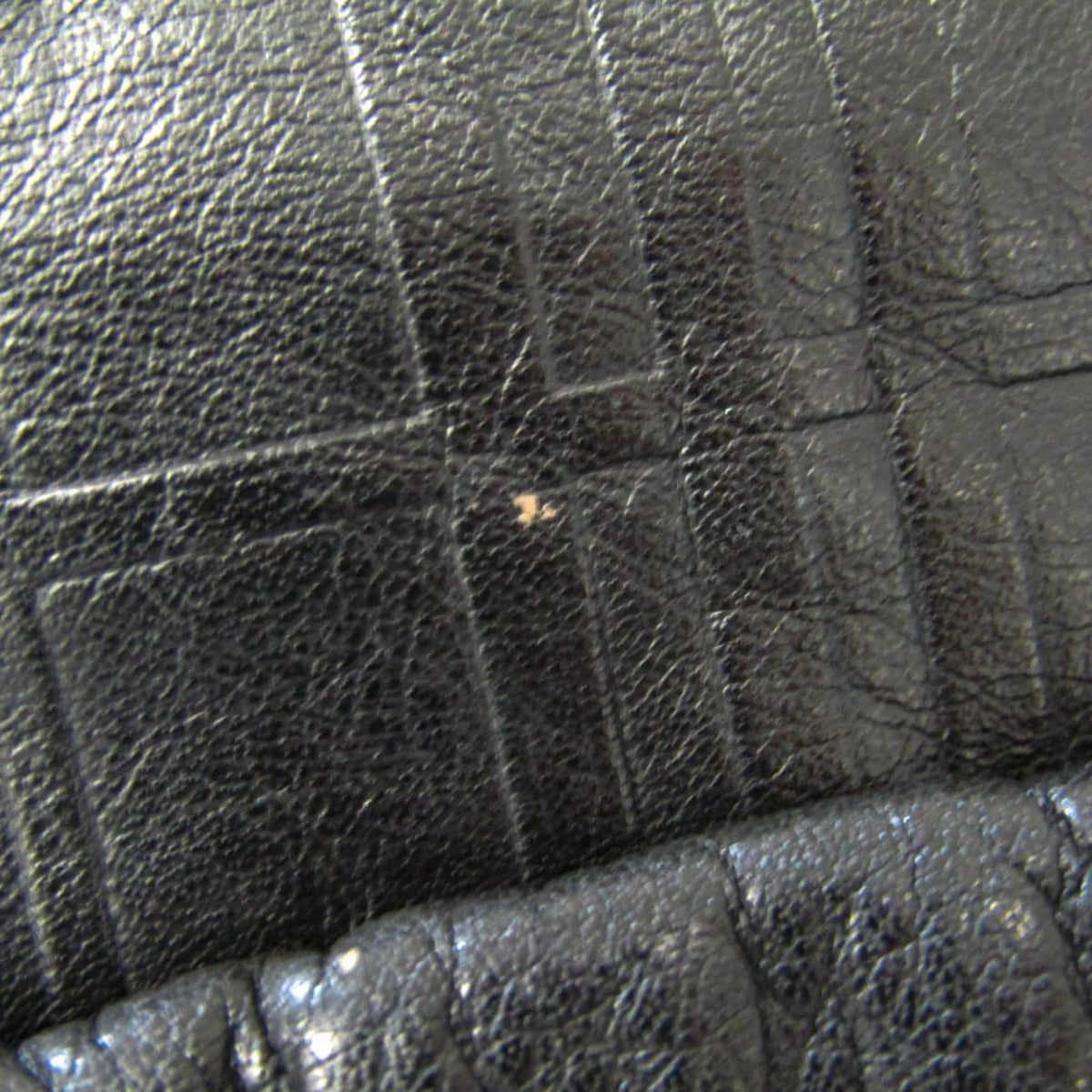 Pre-Owned Black Leather Shoulder Bag I229