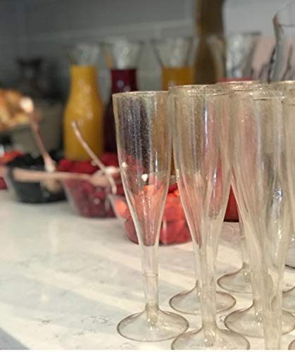 4.5 oz Gold Glitter Disposable Champagne Flutes Q43967