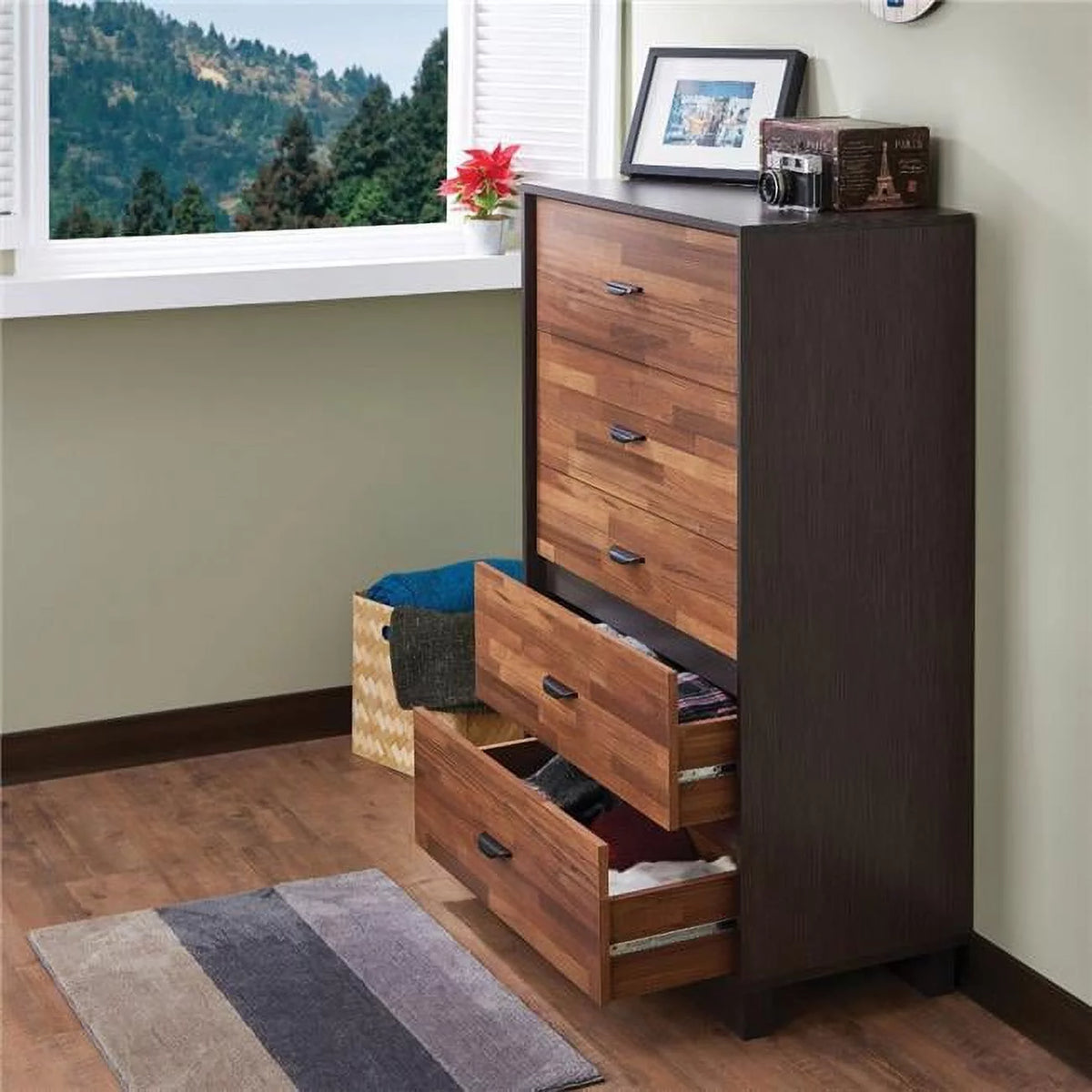Wooden Chest with 5 Drawers S288630
