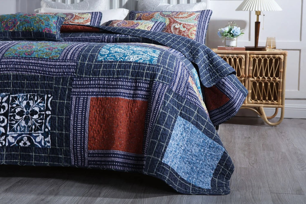 3-Piece Floral Cotton Patchwork Quilt Set Queen Navy Blue E743601