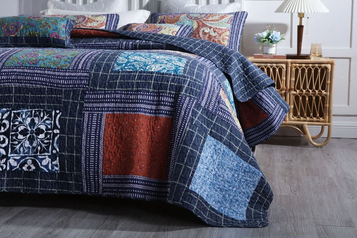 3-Piece Floral Cotton Patchwork Quilt Set Queen Navy Blue E743601