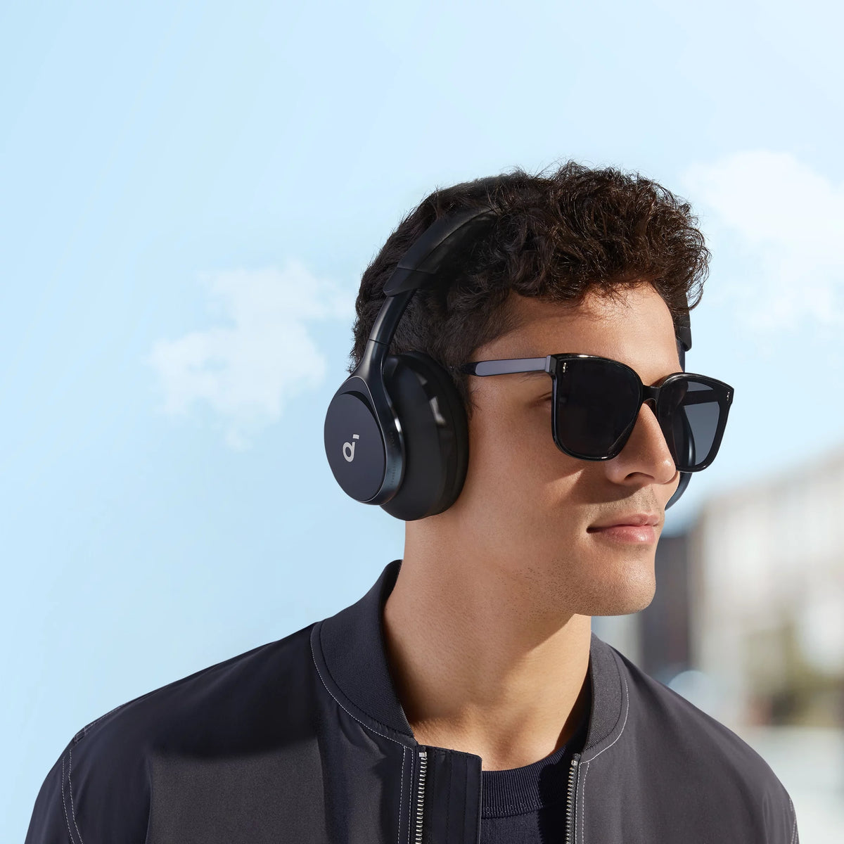 Bluetooth Over-Ear Headphones W380