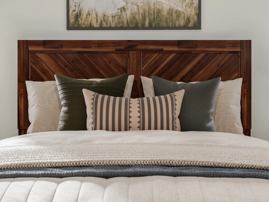 Queen Solid Wood Low Profile Platform Bed with Footboard, Walnut Y61264