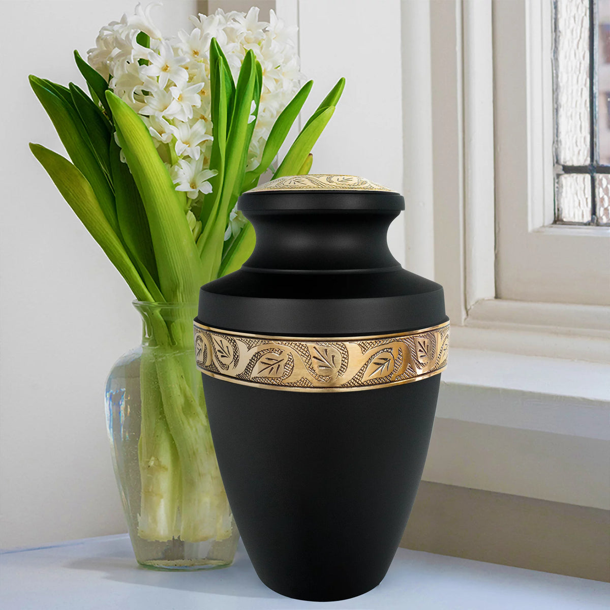 Black Large Adult Urn with Velvet Bag F84298