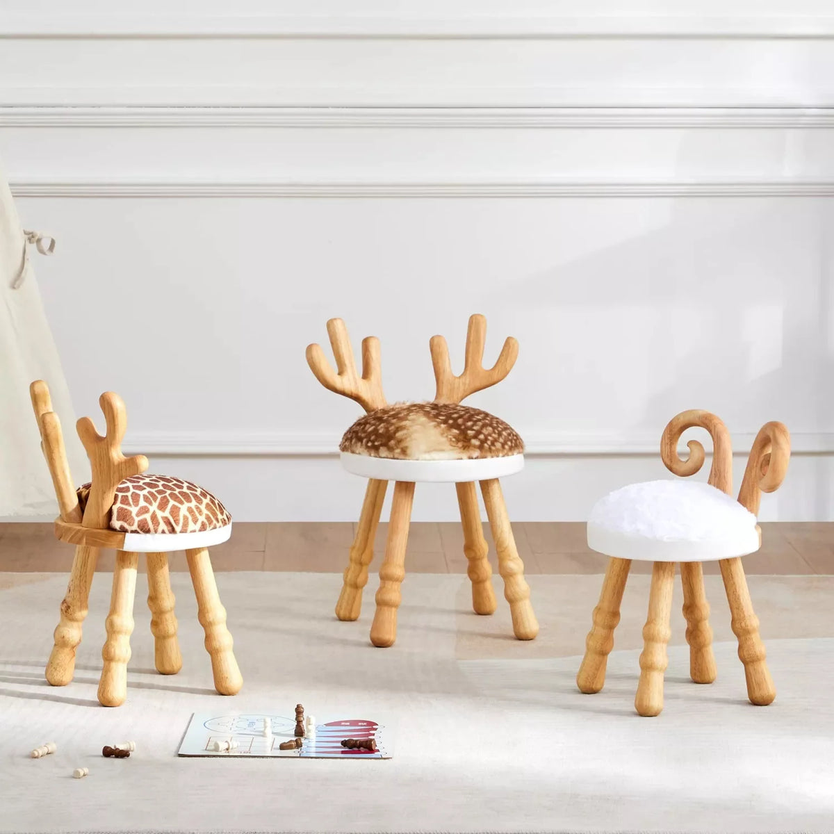 Handmade Wooden Toddler Chair Q67162