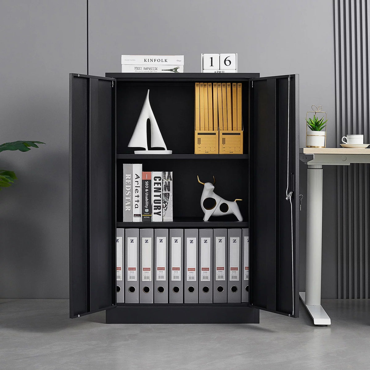 Metal Lockable Storage Cabinets with Doors and Shelves E768