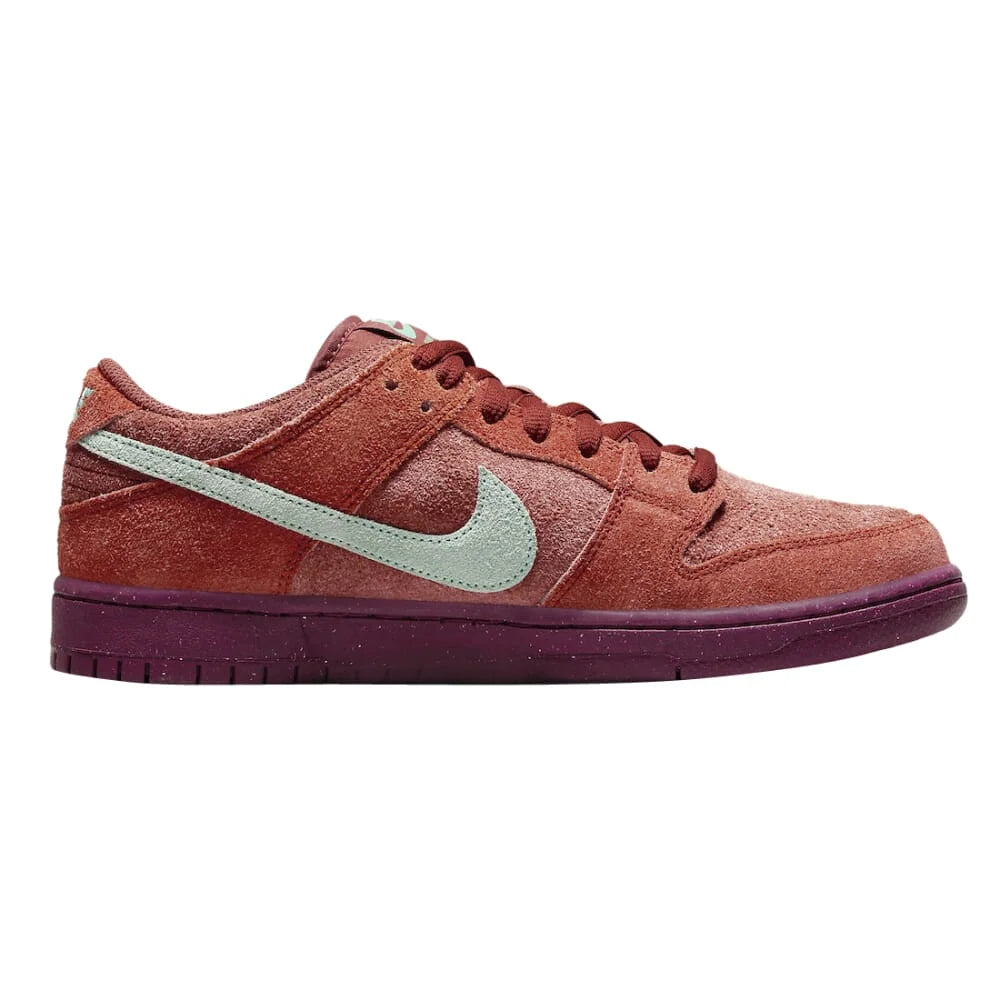 Mystic Red Emerald Rise Low Pro Men's Size 8.5 Sneakers A10486