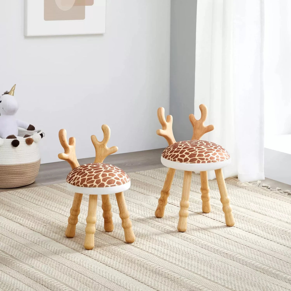 Handmade Wooden Toddler Chair Q67162