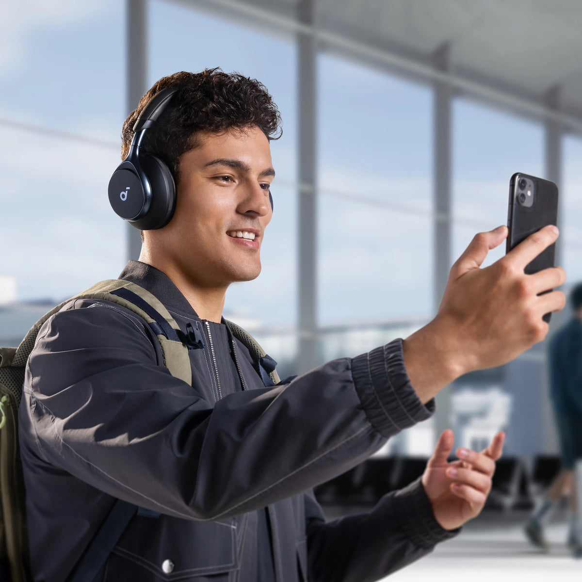 Bluetooth Over-Ear Headphones W380