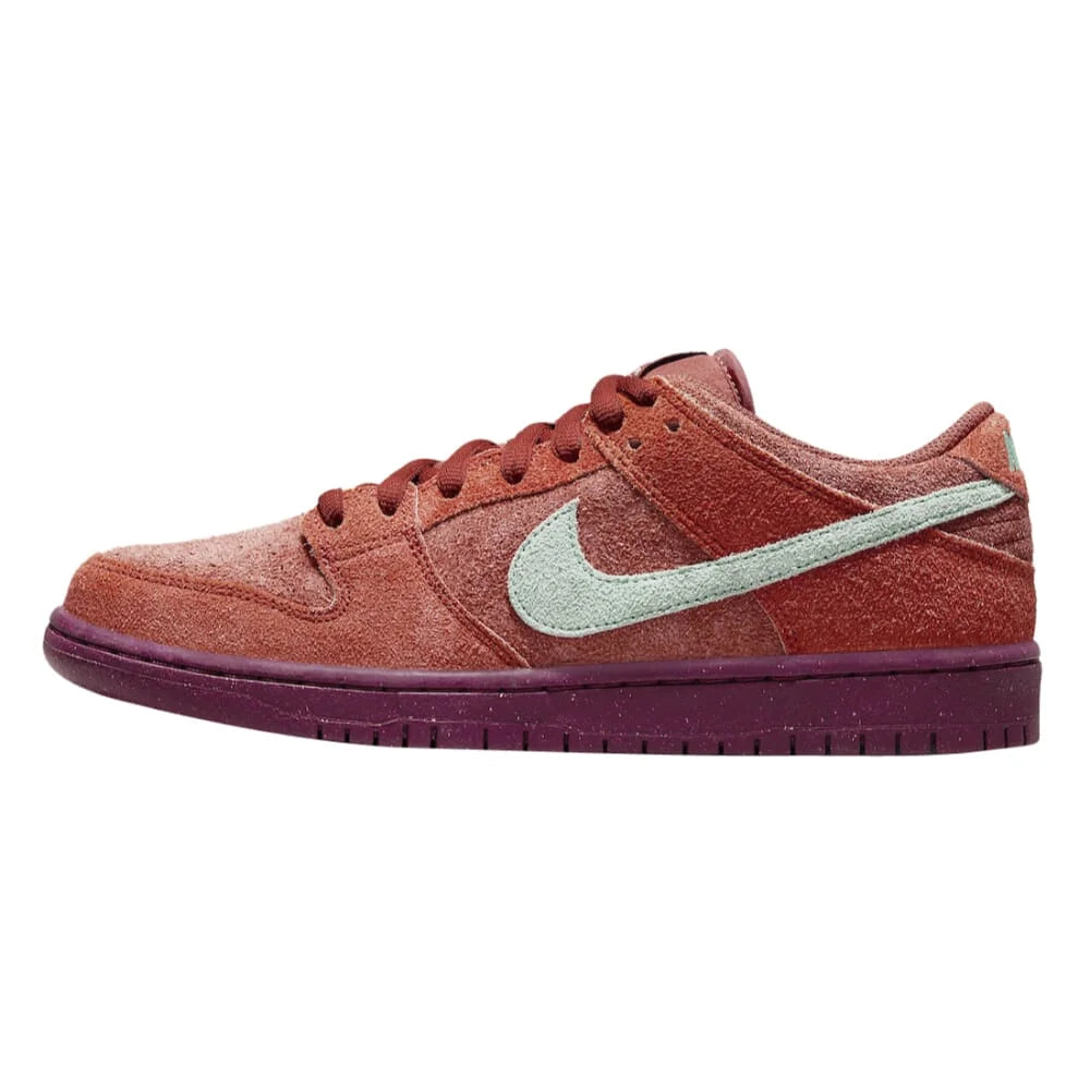 Mystic Red Emerald Rise Low Pro Men's Size 8.5 Sneakers A10486