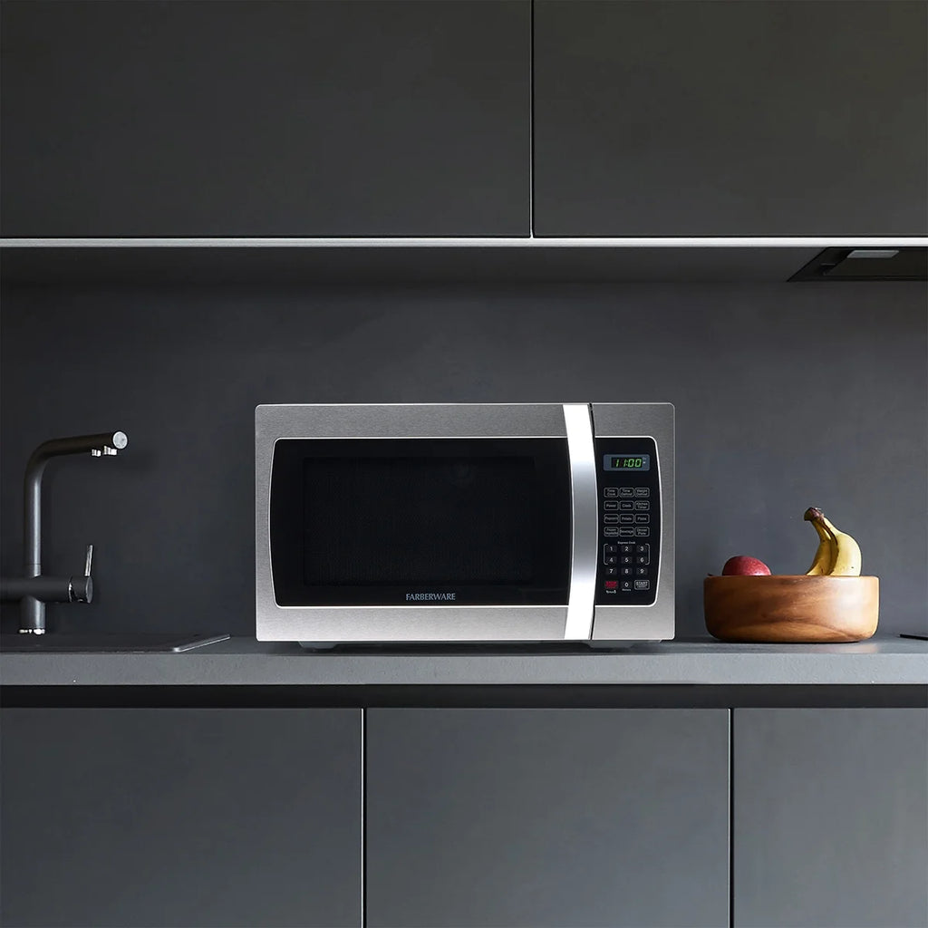 1000 Watts 1.3 cu ft Stainless Steel Microwave Oven F6892