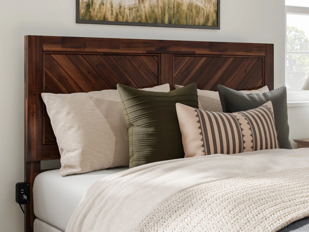 Queen Solid Wood Low Profile Platform Bed with Footboard, Walnut Y61264
